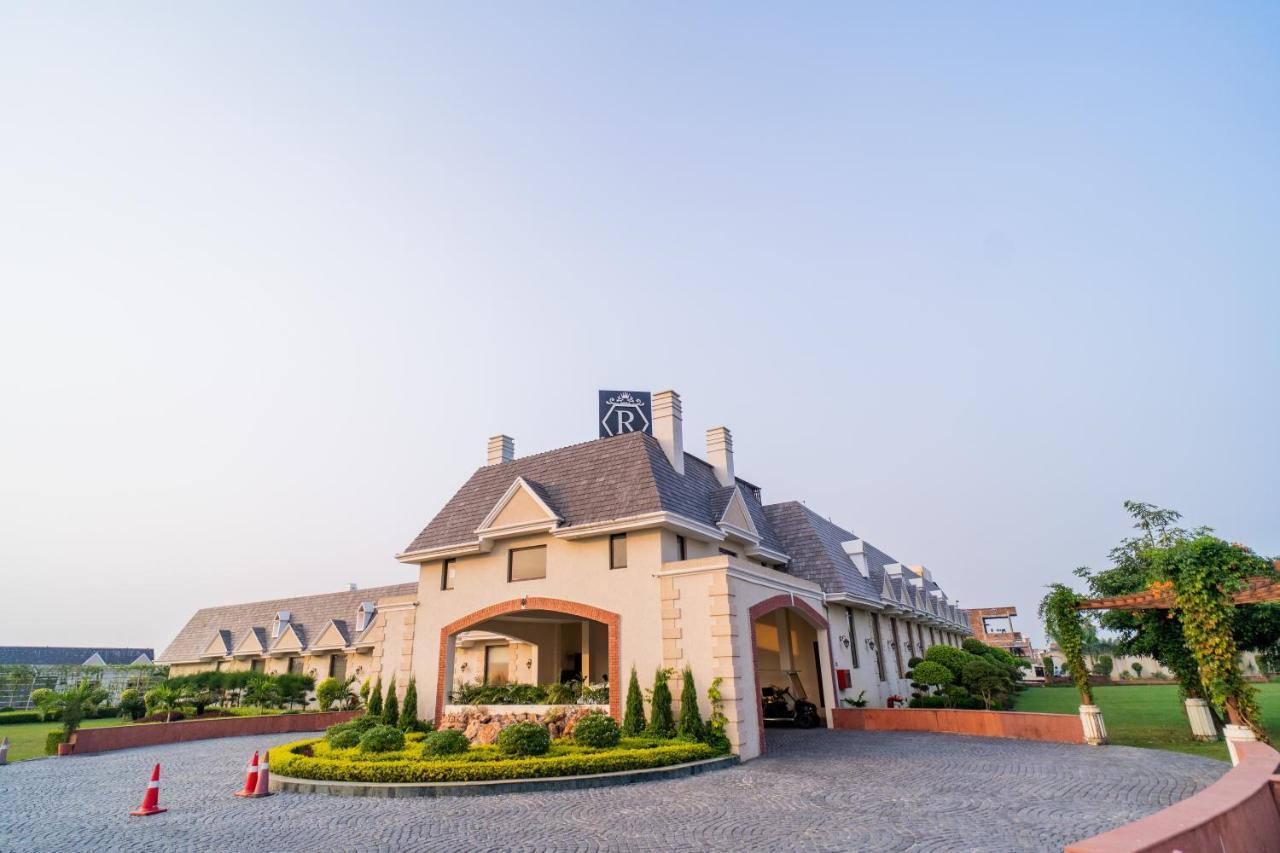 The Radiant Resort Горакпур Екстериор снимка